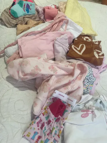 Doação de Roupas de Bebê - Menina.