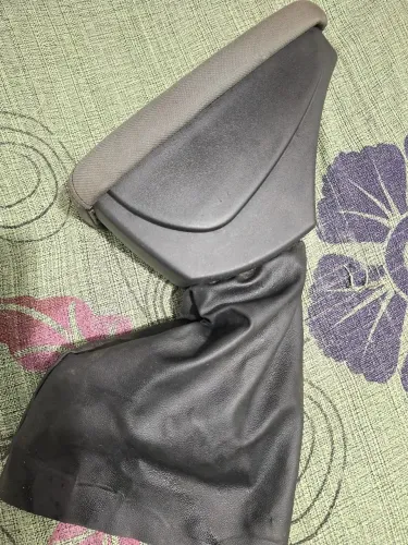 Apoio de Braço Encosto Ka Ano 2008 Até 2013 Couro - Encaixe No Porta Copo