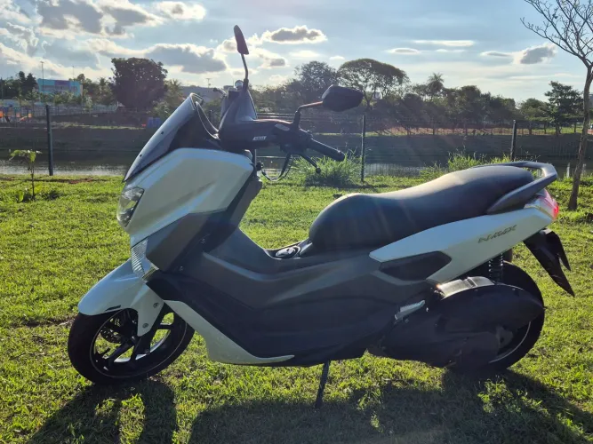 Vende-se Moto NMax (Raridade)