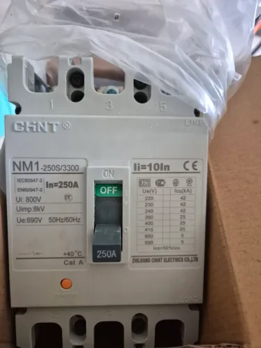 Disjuntor caixa moldada chint 250A