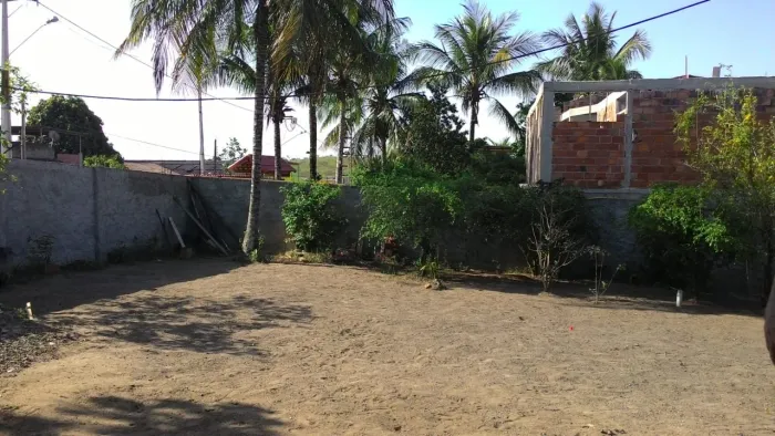 Ótima casa e um terreno em Monjolos