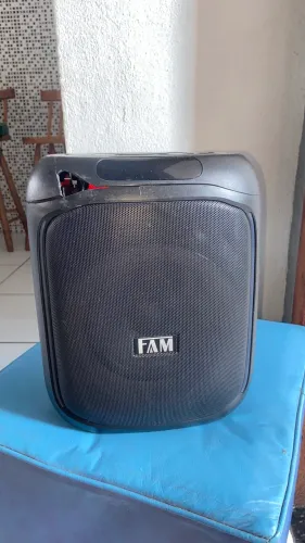 Caixa de som da FAM