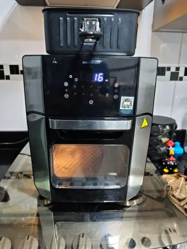Air Fryer 15 litros Britânia com forno Forno Preto e Inox 220v novo sem uso