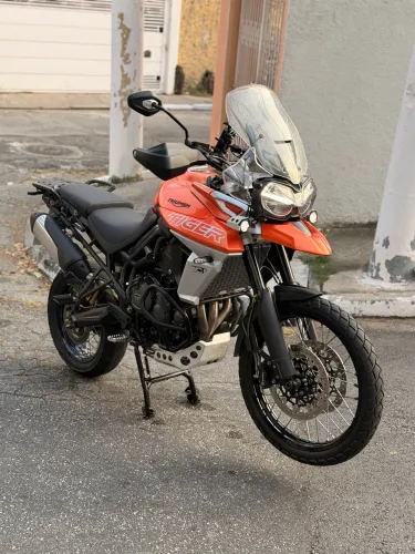Tiger 800 XCA Troco por carro