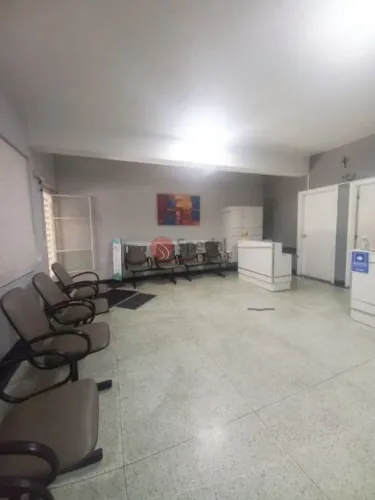 Prédio com 602m² comercial/residencial na Cidade Patriarca