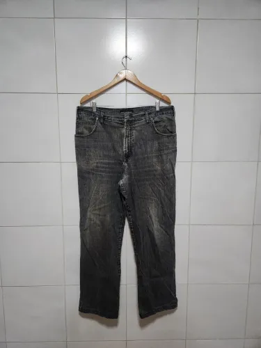 Calca jeans cinza escuro 46/48