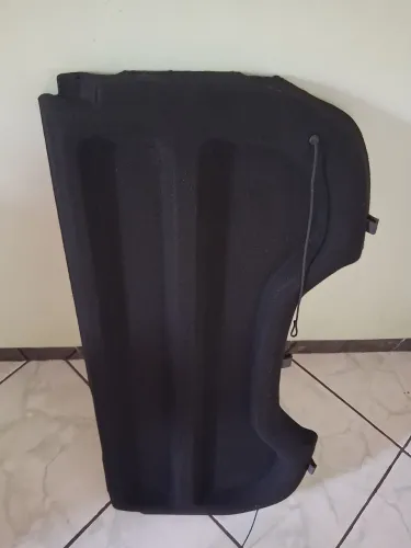 Tampão Porta Malas - Kwid
