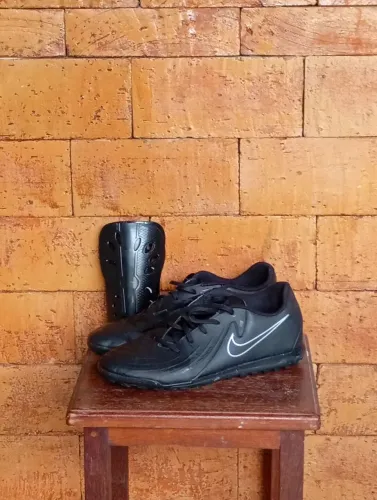 CHUTEIRA NIKE SOCIETY