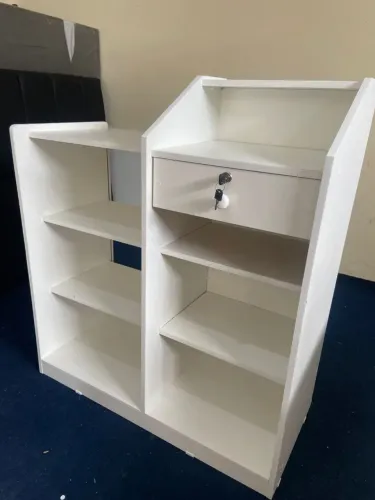 Balcão de Atendimento Branco com Gaveta e Chave - Ótimo para Loja, Escritório ou Recepção