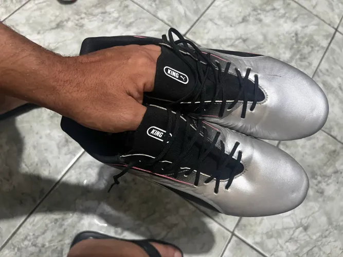 Chuteira Puma King campo