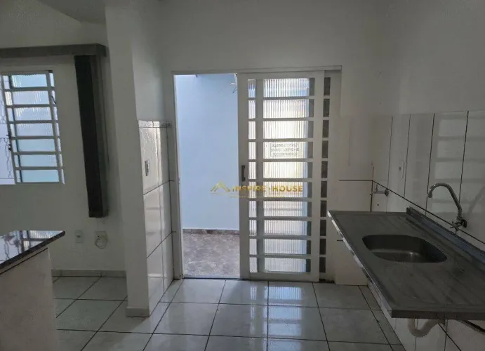 Casa com 4 dormitórios, 250 m² - venda por R$ 795.000 ou aluguel por R$ 5.996/mês - Centro