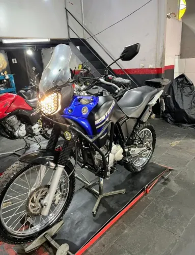 Vendo uma Ténéré 250 18/19.