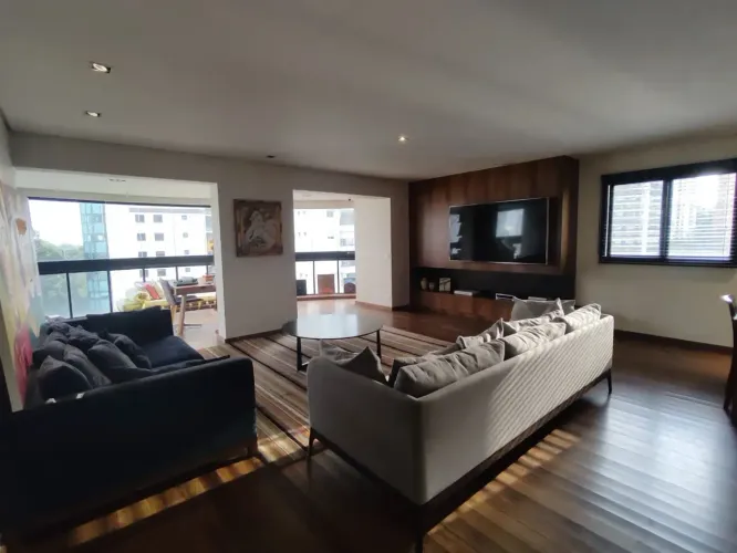 Apto no Panamby 163m² 3 Suítes 4 Vagas Varanda Envidraçada Quadra Tênis Futebol