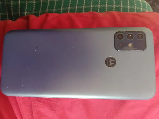 Vende-se um moto G20, 128 giga de memória, celular de procedência comprado na loja