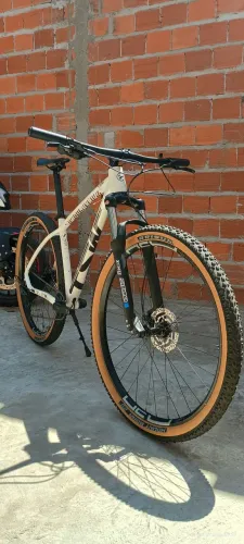 BICICLETA TSW JUMP CUES 10V