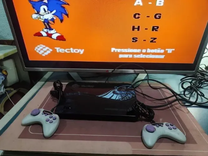 Master System Evolution, fabricado pela Tectoy