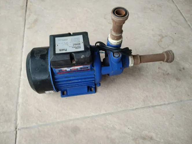 Vendo bomba periferia Pratik