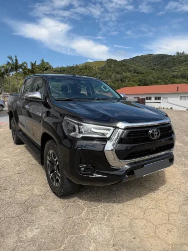 Toyota Hilux CD SRX 4X4 2.8 TDI 16V Diesel Aut. 2023