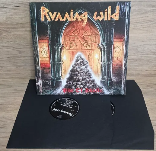 Running Wild LP Pile of Skulls 2lp