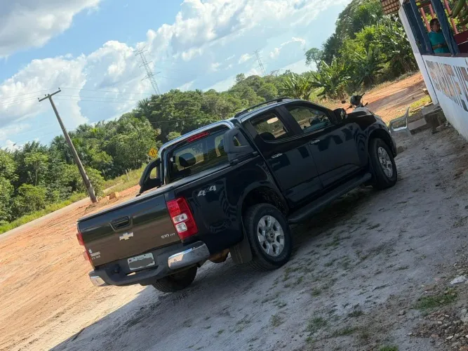 Chevrolet S10 Pick-up LTZ 2.5 Flex 4X4 CD 2015