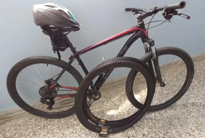  Bike Specialized StumpJumper aro 29 quadro 19