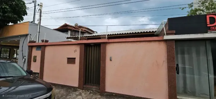 Casa Comercial com 3 Quartos, Suíte e Loja Anexa no Bairro Cavaleiros - Próxima à Orla da