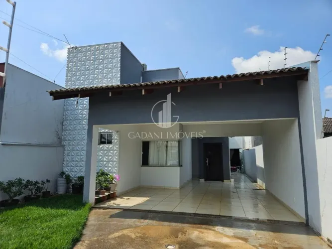 CASA DE 3 QUARTOS SENDO 1 SUÍTE A VENDA POR R$ 1.100.000,00 NO JD PARAÍSO III EM SINOP/MT