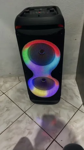Vendo ou troco Caixa de Som Bluetooth - Muito Nova! 