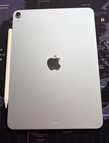 IPAD AIR M4 - Blue - 128 G + APPLE PENCIL PRO + MAGNETIC STYLE KEYBOARD