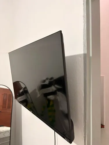 TV 43 Polegadas - Smart TV ROKU (COM SUPORTE)