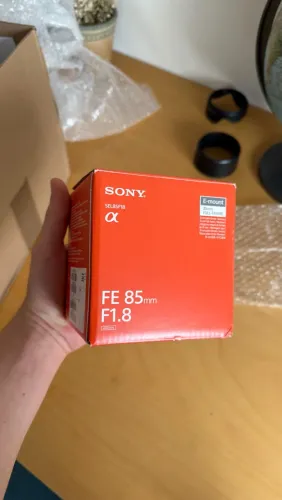 Sony FE 85mm f1.8 SEL85F18