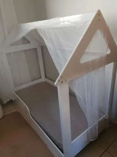 Caminha Montessoriana tipo casinha