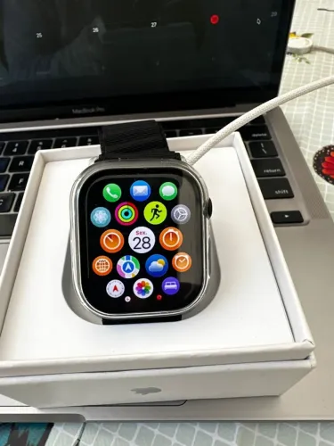 Apple Watch Series 11 46mm na cor preta com 64GB