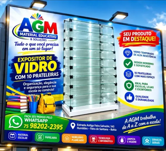 Estante de vidro com prateleiras de vidros