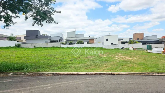 Terreno à venda no Condomínio Portal dos Bandeirantes Salto em Salto/SP