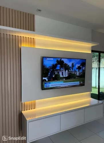 Painel De Tv Com Detalhe Ripado 