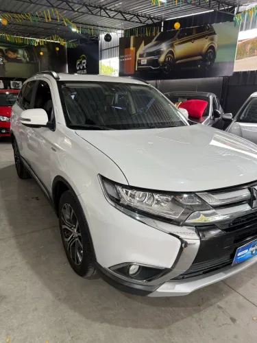 Mitsubishi Outlander 2.0 16V 160cv Aut. 2016