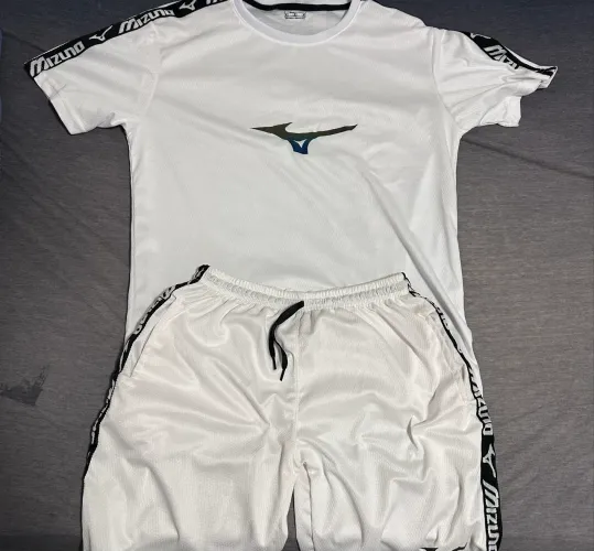 Conjunto Mizuno Dri fit