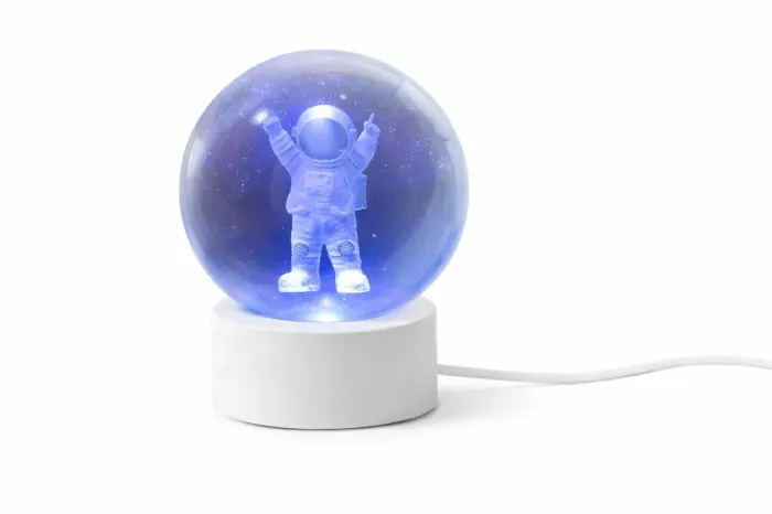 Luminária Abajur Bola De Cristal 3d Astronauta Com Base Led