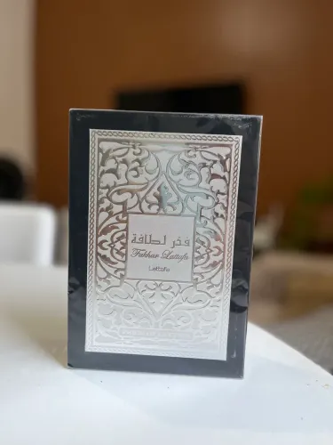 Perfume Árabe Fakhar black