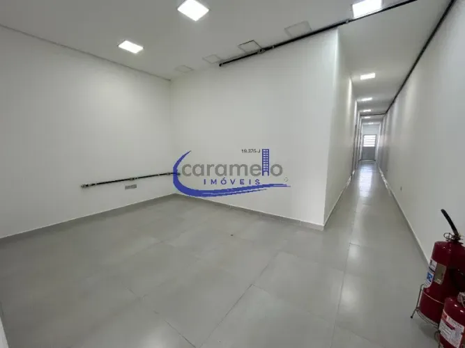 Salão Comercial para Locação em Osasco-SP, Bairro Rochdale: 05 Salas, 2 Banheiros, 100m² d