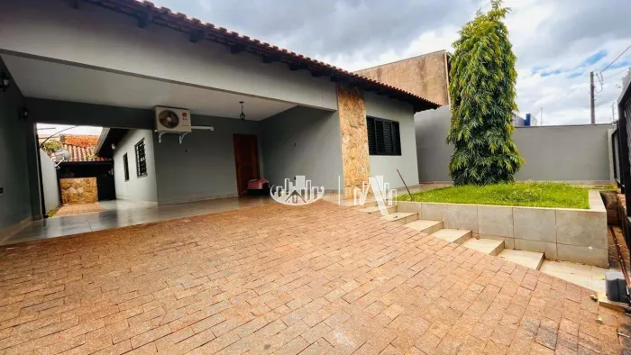Casa à venda, 172 m² por R$ 640.000,00 - Monte Carlo - Londrina/PR