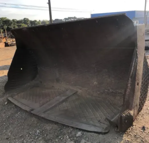 Concha para pá carregadeira - 1.393 kg