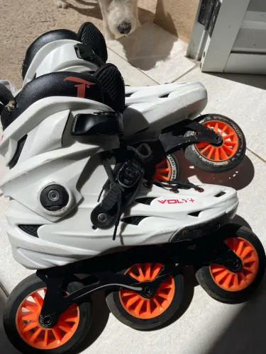 PATINS TRAXART VOLT+ 40/41 COM BASE ? 3 × 110 MM