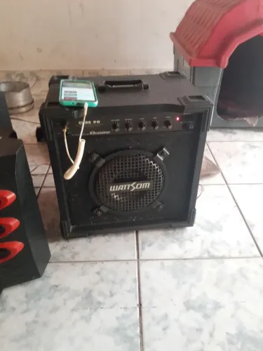 Caixas de som, conectar célular, violão guitarra 