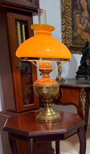 Abajur Vitoriano Bronze Ornamentado Cúpula Opalina