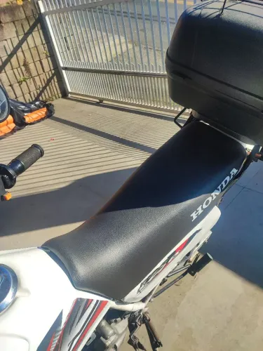 Vendo moto XLR 125 ES 7 mil reais