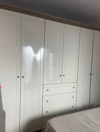 ? Guarda roupa 6 portas super conservado 