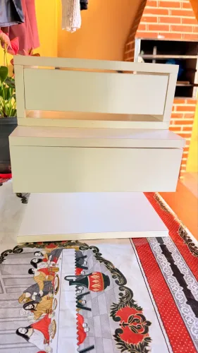 Mesa de cabeceira para o quarto