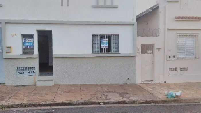 Casa residencial para locação, São Benedito, Uberaba.